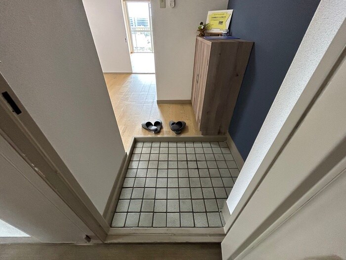物件内観写真14　(玄関)