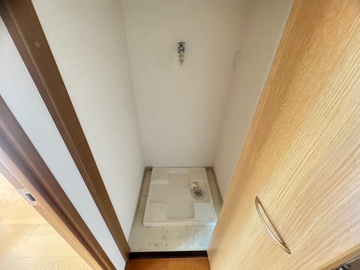 物件内観写真21　(洗濯機置場)