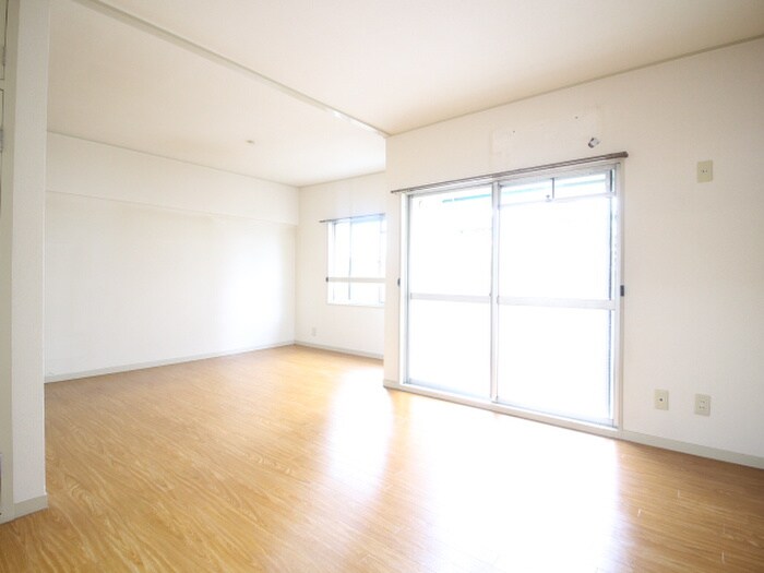 物件内観写真4　(居室)