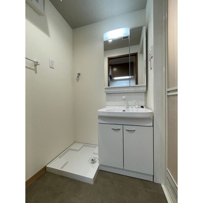 物件内観写真12　(洗面)