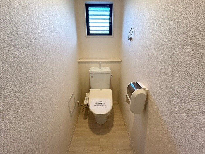物件内観写真11　(トイレ)