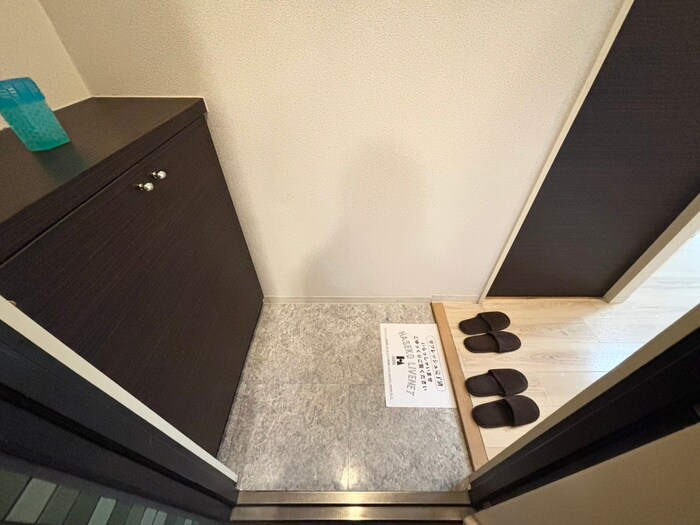 物件内観写真13　(玄関)