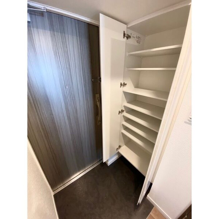 物件内観写真14　(靴箱)