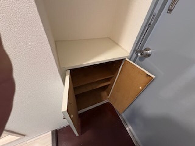 物件内観写真11　(靴箱)