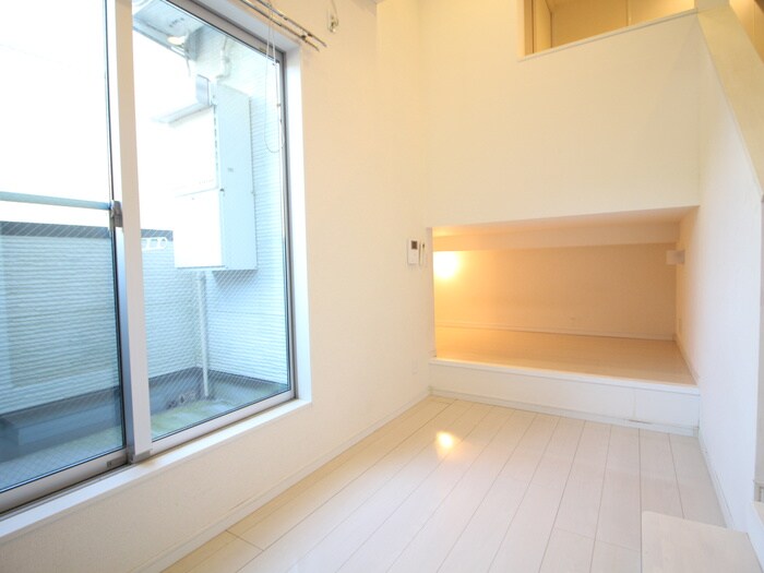 物件内観写真8　(居室)