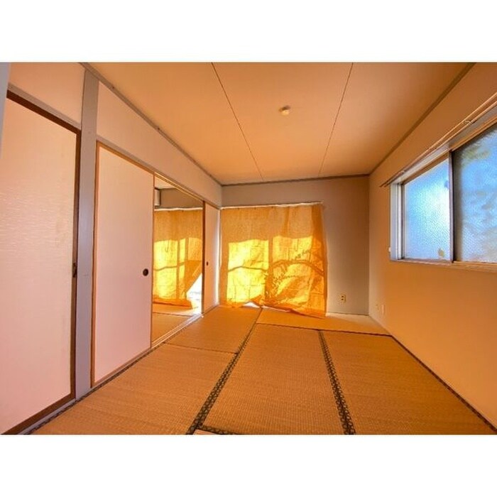 物件内観写真4　(居室)