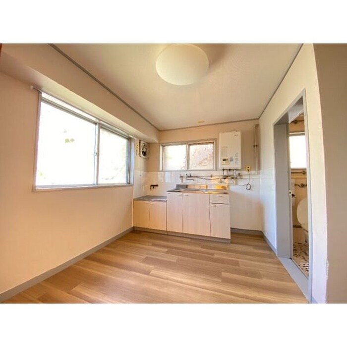 物件内観写真9　(居室)