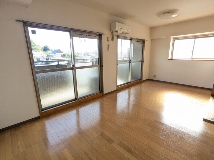 物件内観写真8　(居室)