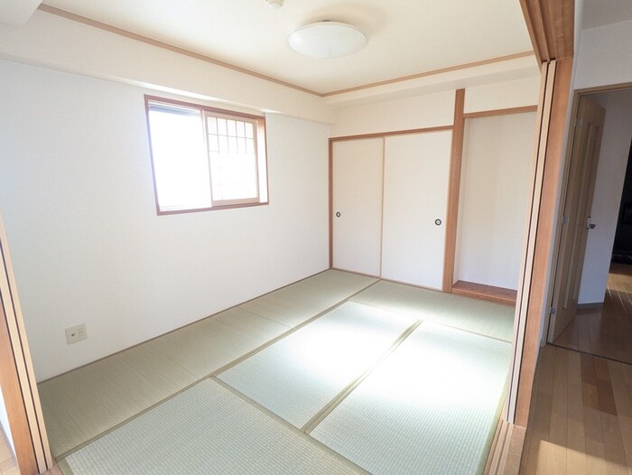 物件内観写真9　(居室)