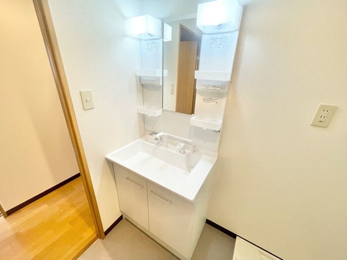 物件内観写真11　(洗面)