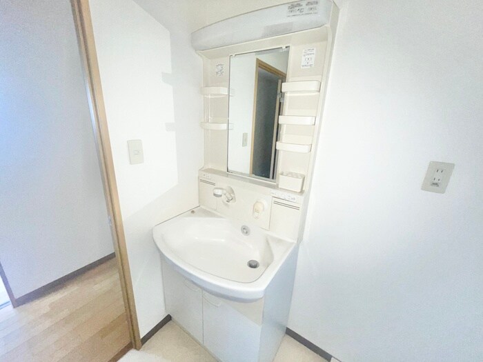 物件内観写真11　(洗面)