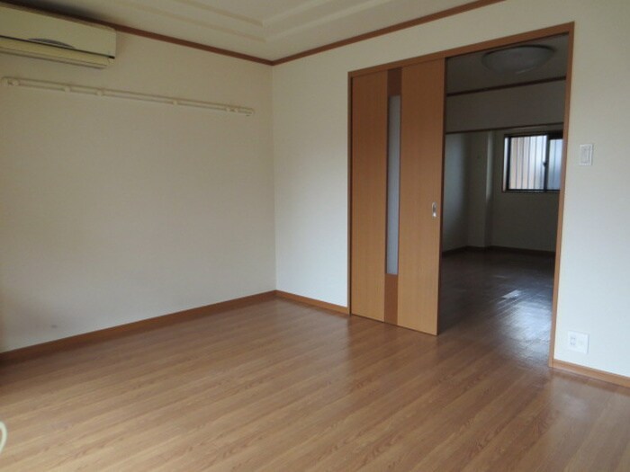 物件内観写真9　(居室)