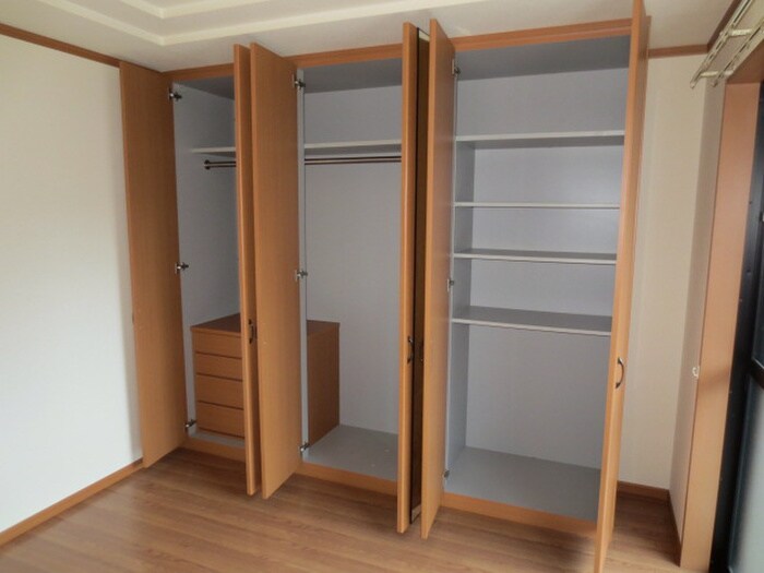 物件内観写真10　(収納)