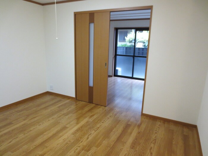 物件内観写真12　(居室)