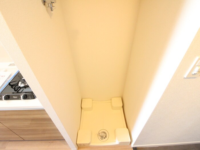 物件内観写真15　(洗濯機置場)