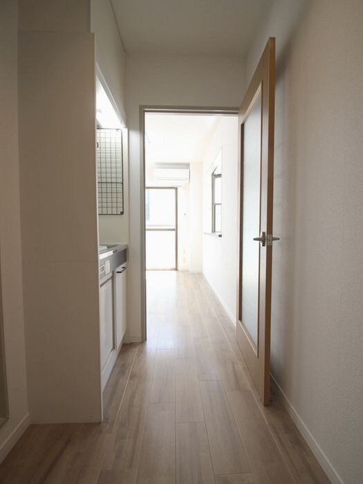 物件内観写真17　(廊下)