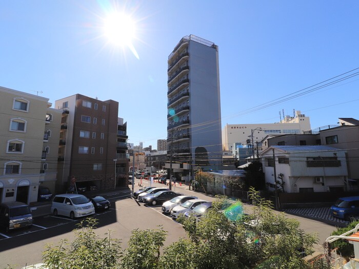 物件内観写真20　(室内からの展望)