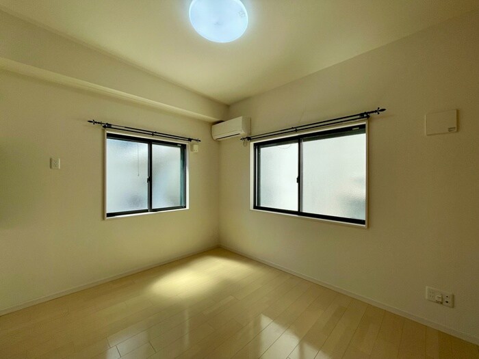 物件内観写真12　(居室)