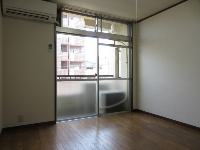 物件内観写真11　(居室)