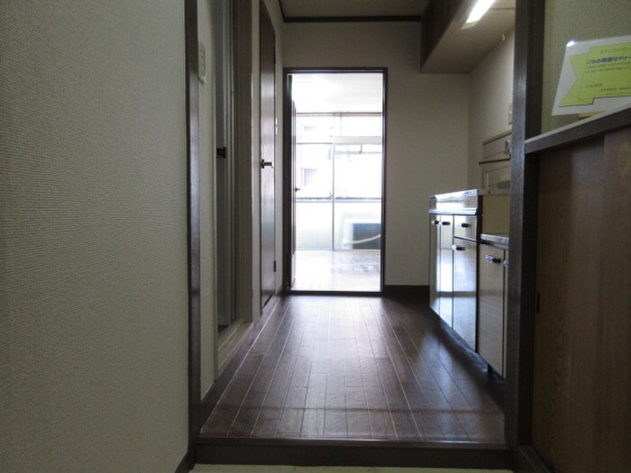 物件内観写真17　(廊下)