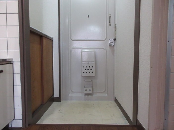 物件内観写真18　(玄関)
