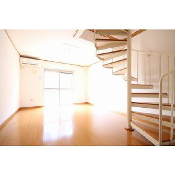 物件内観写真4　(居室)