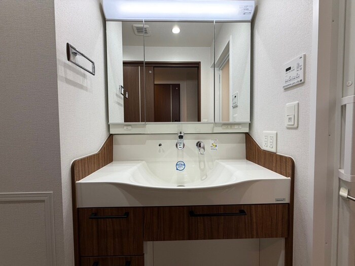 物件内観写真12　(洗面)