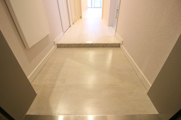 物件内観写真17　(玄関)