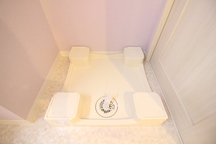 物件内観写真18　(洗濯機置場)