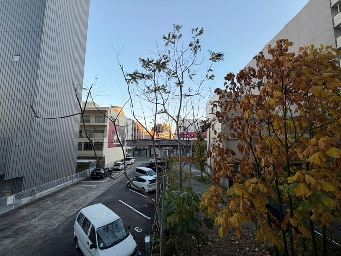 物件内観写真20　(室内からの展望)