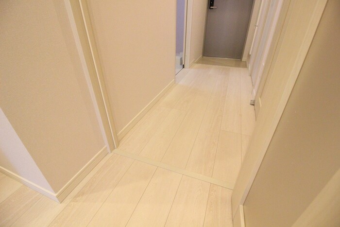 物件内観写真20　(廊下)