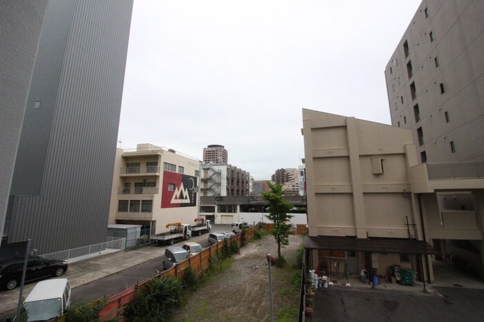 物件内観写真22　(室内からの展望)