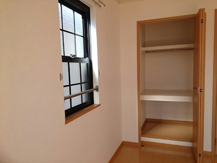 物件内観写真15　(収納)