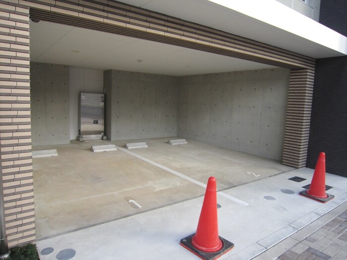 物件外観写真3　(駐車場)