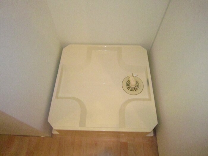 物件内観写真17　(洗濯機置場)