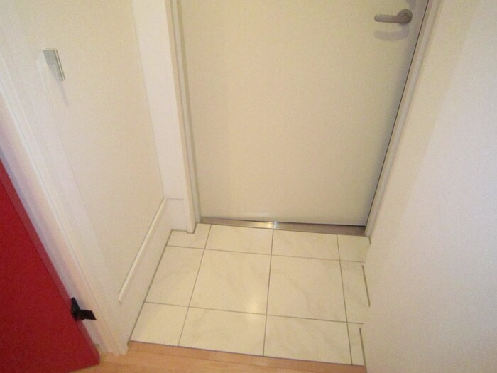 物件内観写真19　(玄関)