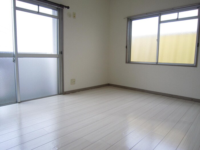 物件内観写真8　(居室)