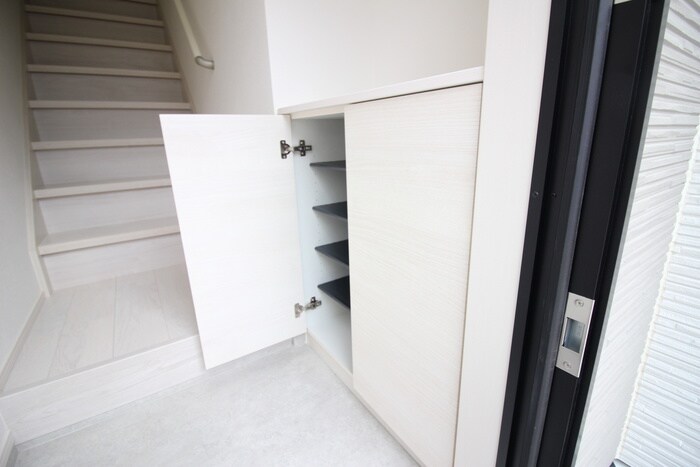 物件内観写真16　(靴箱)