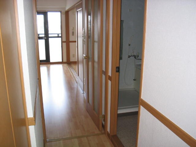 物件内観写真11　(廊下)