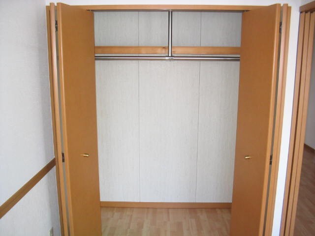 物件内観写真12　(収納)