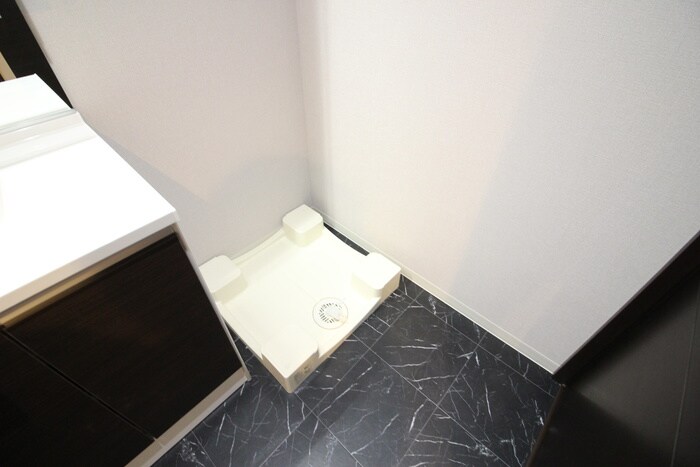 物件内観写真15　(洗濯機置場)