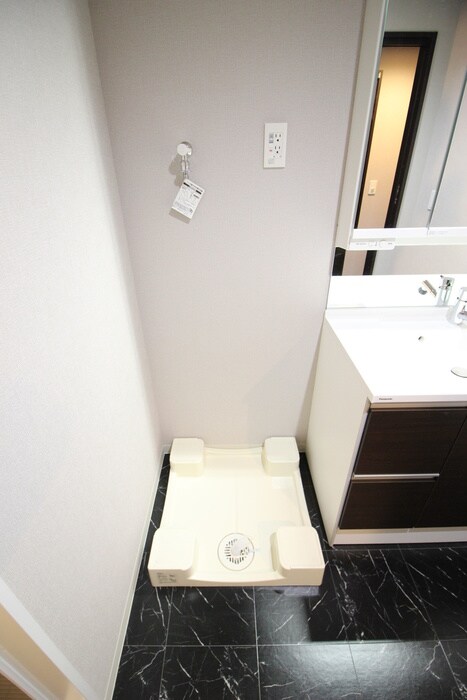 物件内観写真15　(洗濯機置場)