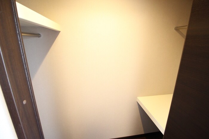 物件内観写真18　(収納)