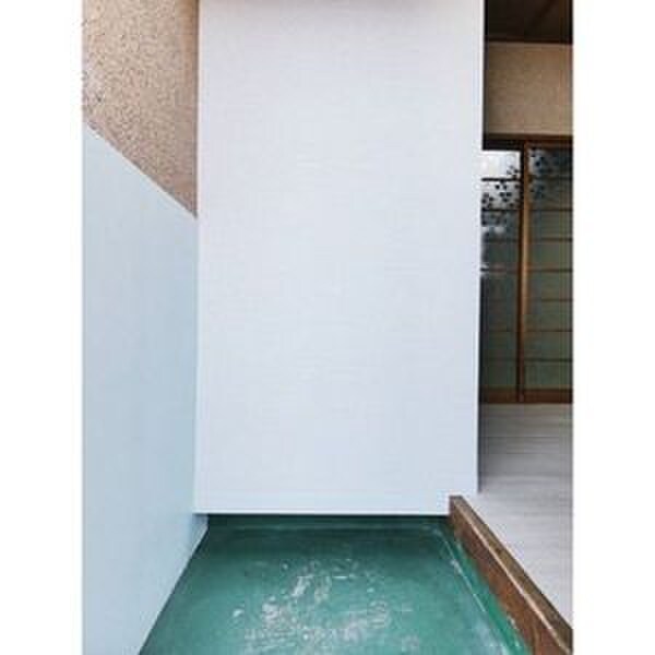 物件内観写真9　(玄関)