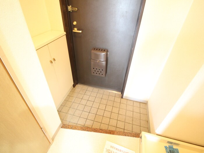 物件内観写真15　(玄関)