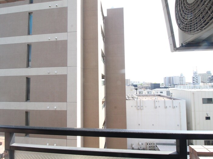 物件内観写真18　(室内からの展望)