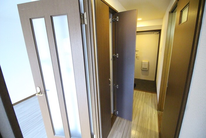 物件内観写真20　(廊下)