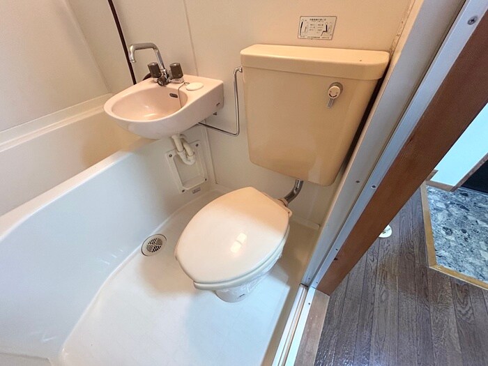 物件内観写真12　(トイレ)