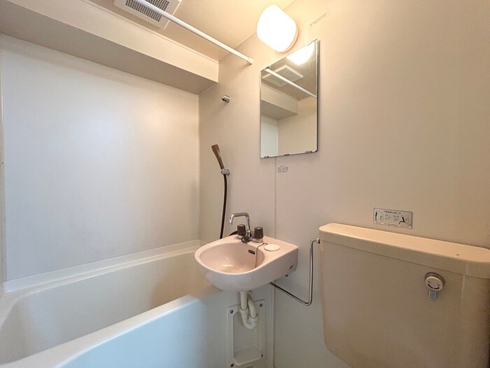 物件内観写真13　(洗面)