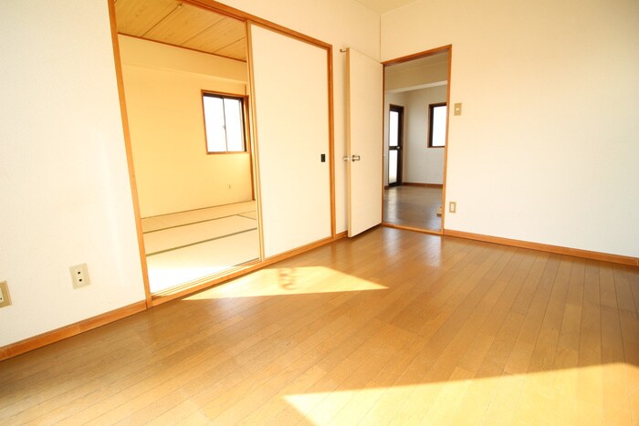 物件内観写真5　(居室)